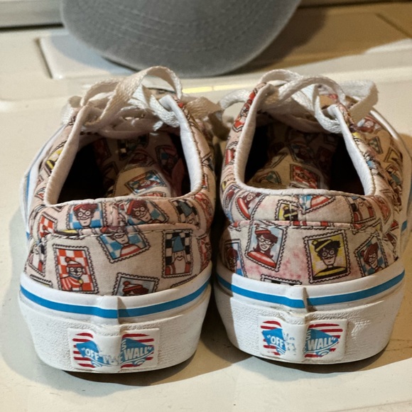 Where’s Waldo Vans - Picture 2 of 5